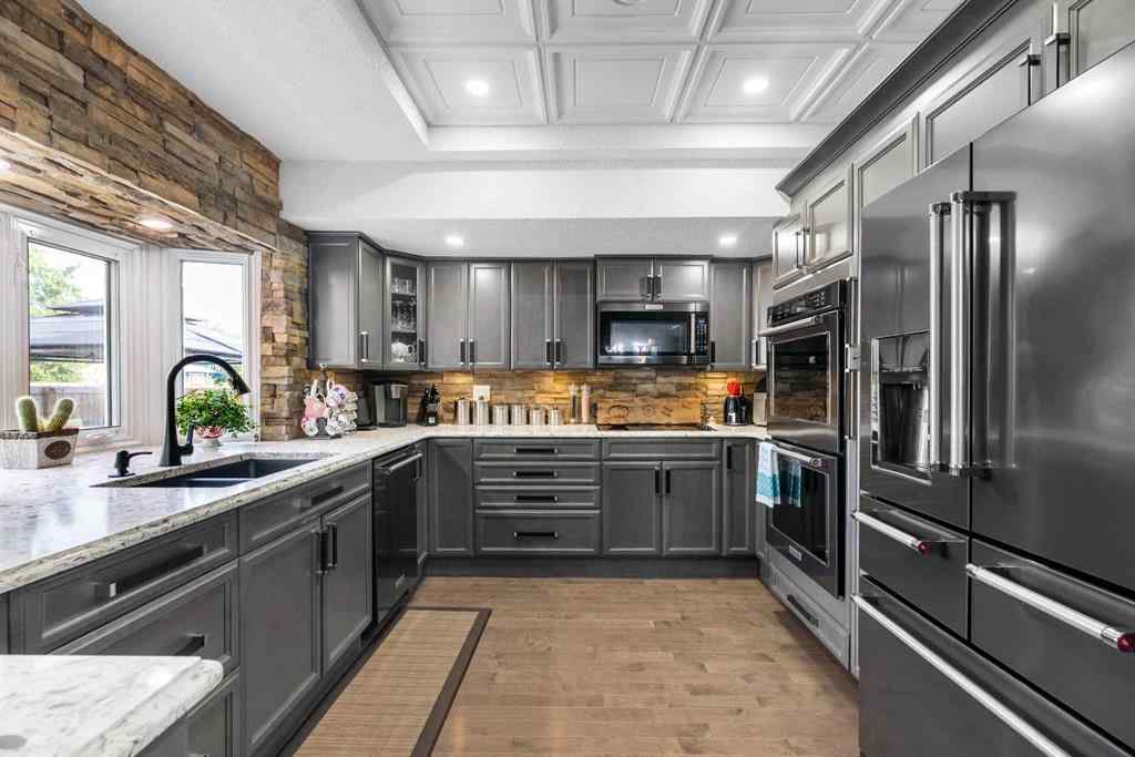 MLS® A2248245 - 125 Whiteoak Garden  in Thickwood Fort McMurray, Residential