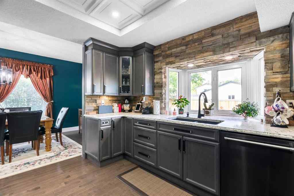 MLS® A2248245 - 125 Whiteoak Garden  in Thickwood Fort McMurray, Residential