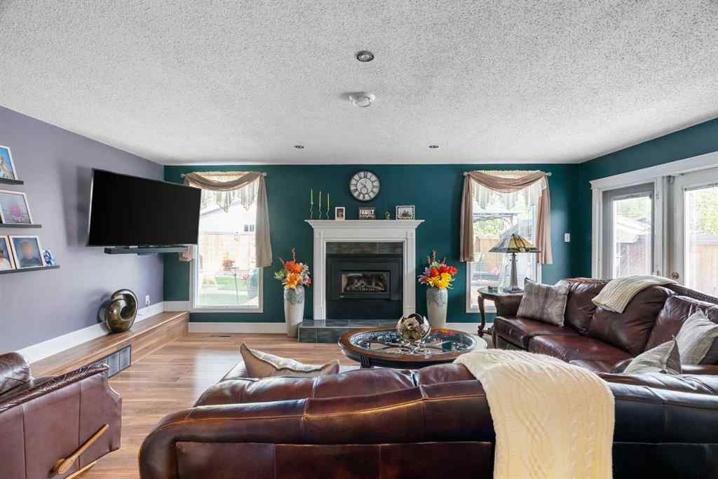 MLS® A2248245 - 125 Whiteoak Garden  in Thickwood Fort McMurray, Residential