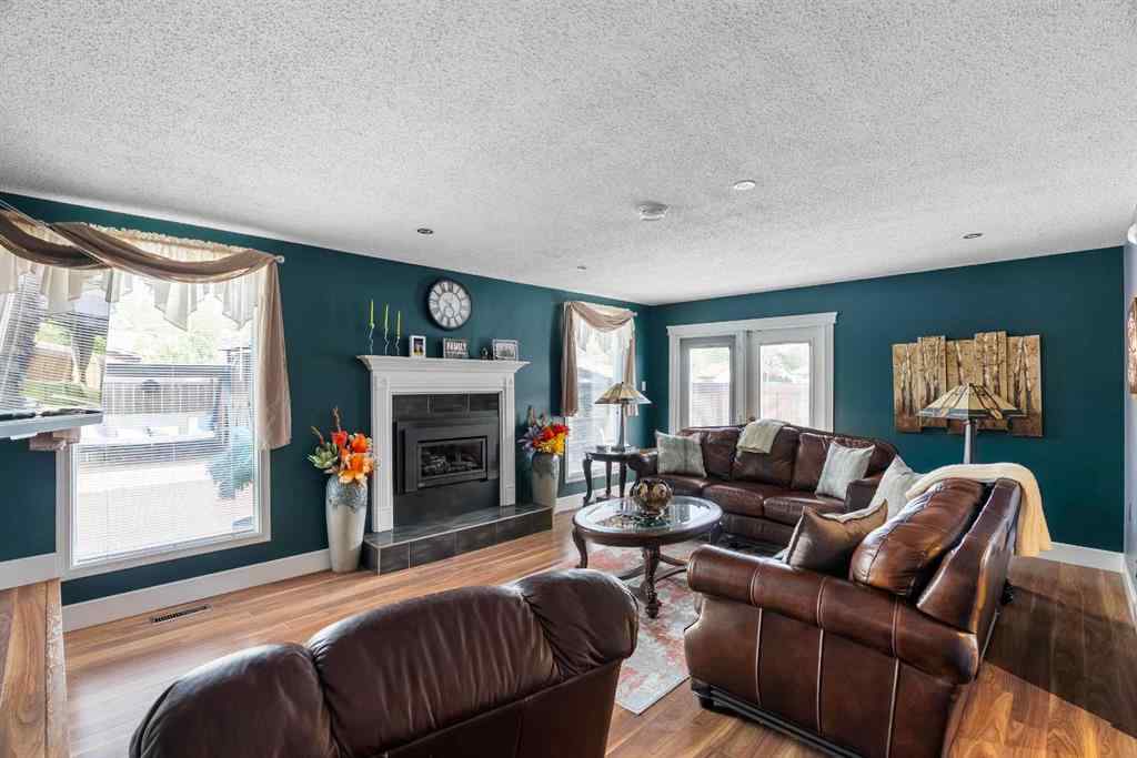MLS® A2248245 - 125 Whiteoak Garden  in Thickwood Fort McMurray, Residential
