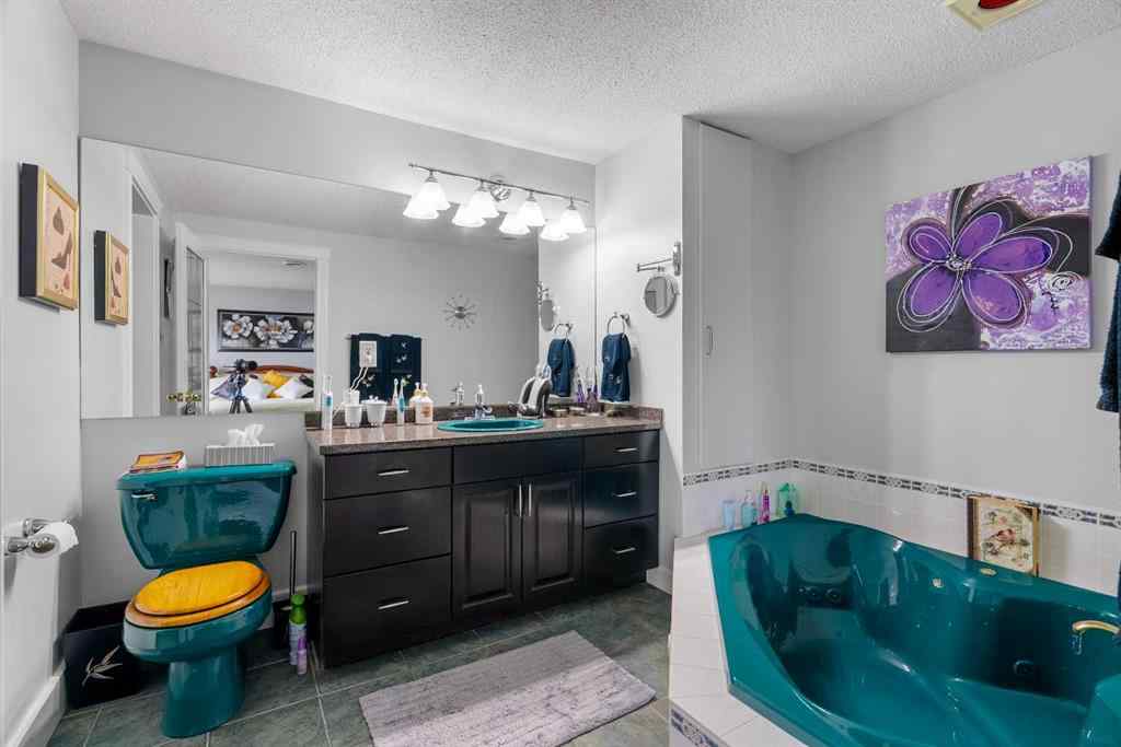 MLS® A2248245 - 125 Whiteoak Garden  in Thickwood Fort McMurray, Residential