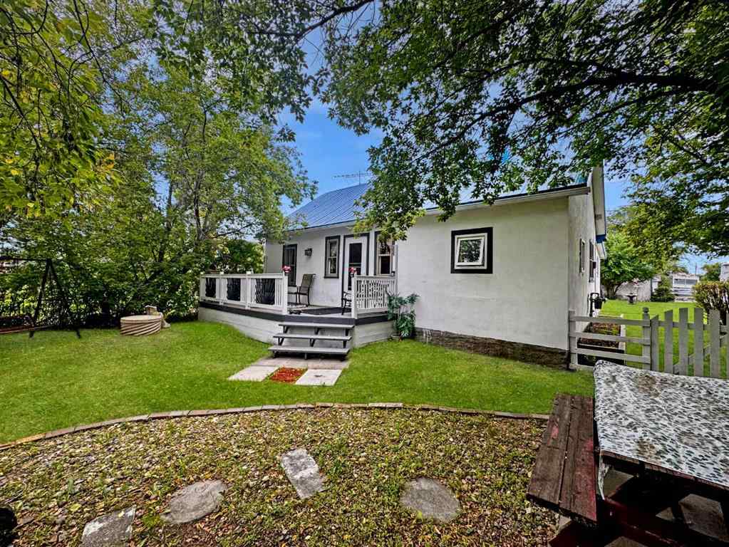 MLS® A2248271 - 20 Railway Avenue  in NONE Mervin, Residential