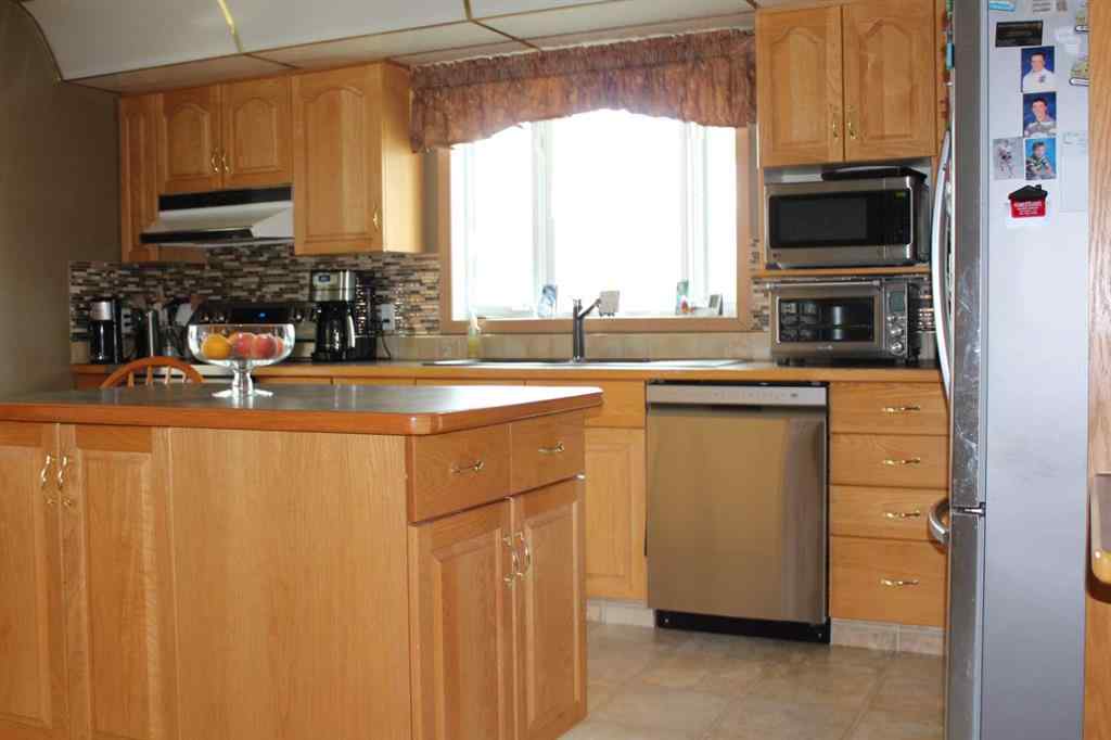 MLS® A2248277 - 403 5th Avenue NE in NONE Manning, Residential