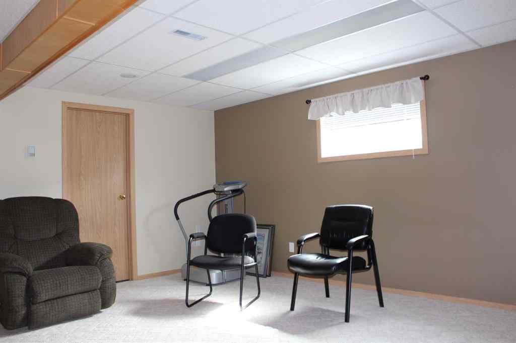 MLS® A2248277 - 403 5th Avenue NE in NONE Manning, Residential