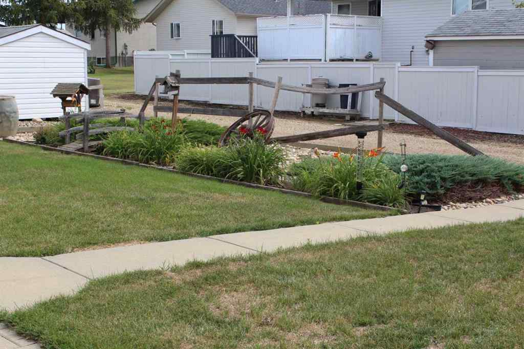 MLS® A2248277 - 403 5th Avenue NE in NONE Manning, Residential