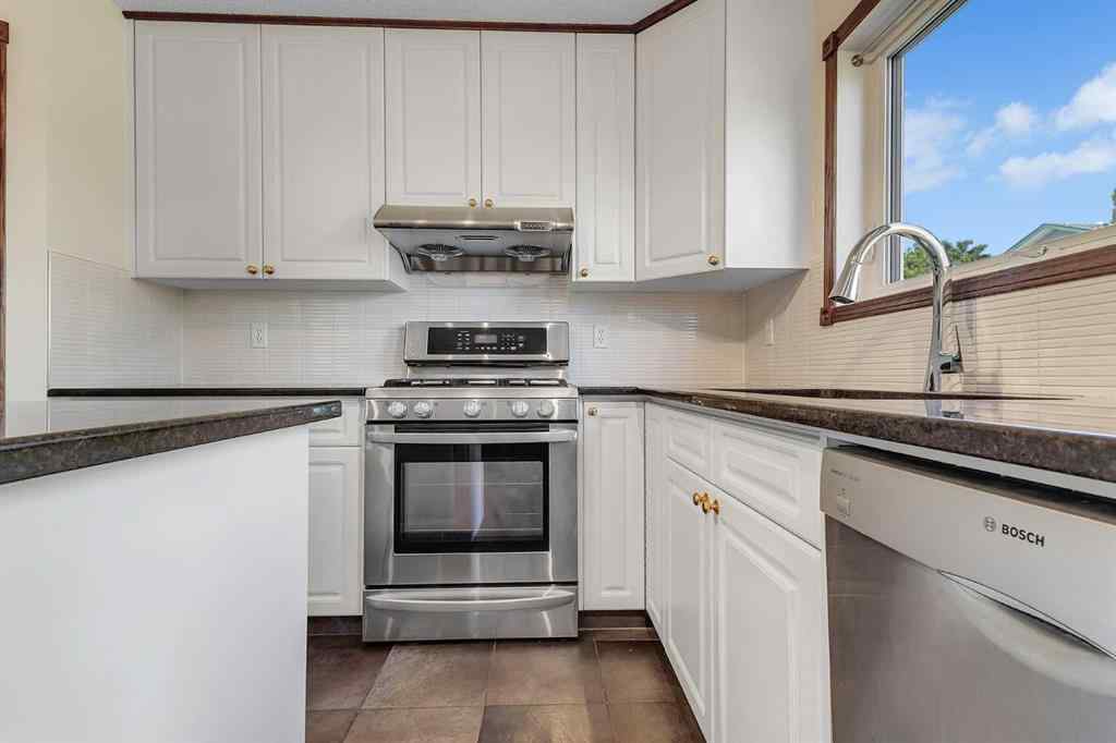 MLS® A2248281 - 62 Arbour Wood Crescent NW in Arbour Lake Calgary, Residential