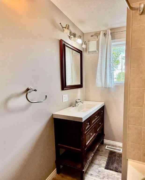 MLS® A2248282 - 4911 50 Street  in Edgerton Edgerton, Residential
