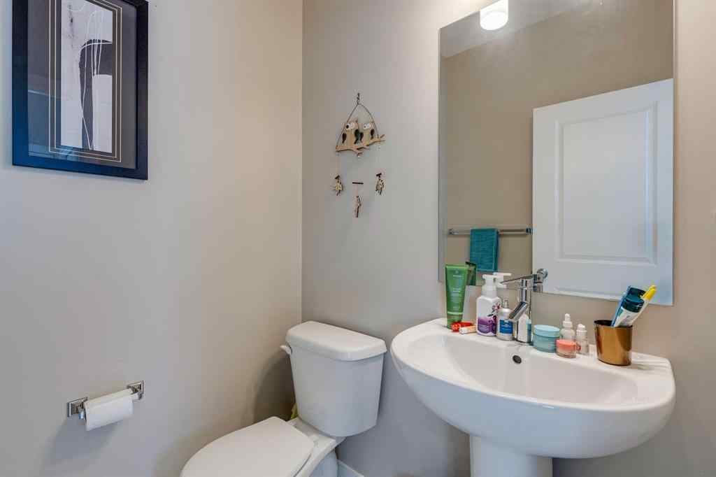 MLS® A2248286 - 385 Midtown Gate SW in Midtown Airdrie, Residential