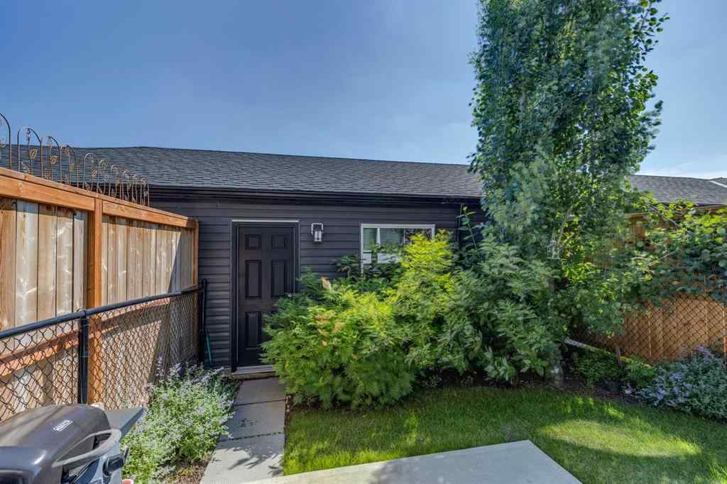 MLS® A2248286 - 385 Midtown Gate SW in Midtown Airdrie, Residential