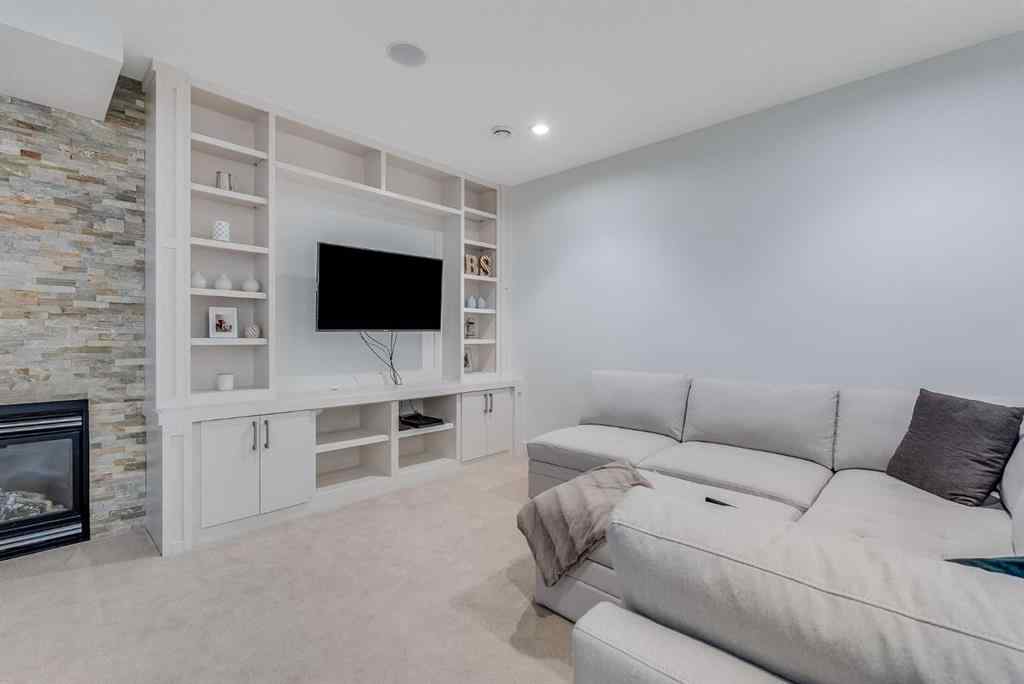 MLS® A2248288 - 434 30 Avenue NW in Mount Pleasant Calgary, Residential