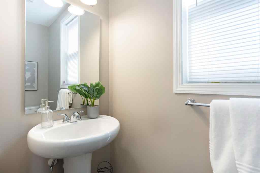 MLS® A2248292 - 139 Windwood Grove SW in Windsong Airdrie, Residential
