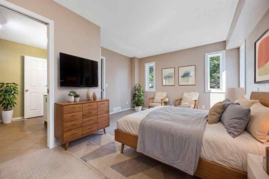 MLS® A2248303 - 225 Killarney Glen Court SW in Killarney/Glengarry Calgary, Residential