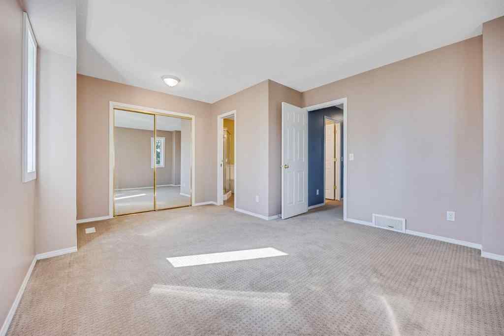 MLS® A2248303 - 225 Killarney Glen Court SW in Killarney/Glengarry Calgary, Residential