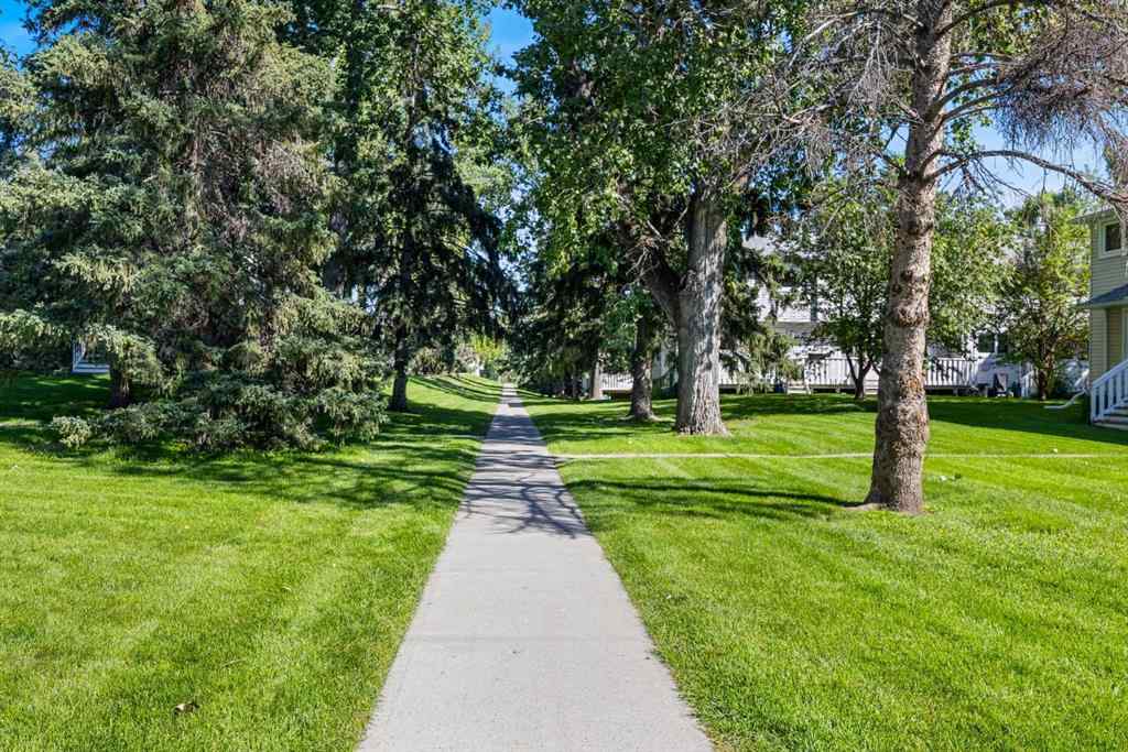 MLS® A2248303 - 225 Killarney Glen Court SW in Killarney/Glengarry Calgary, Residential