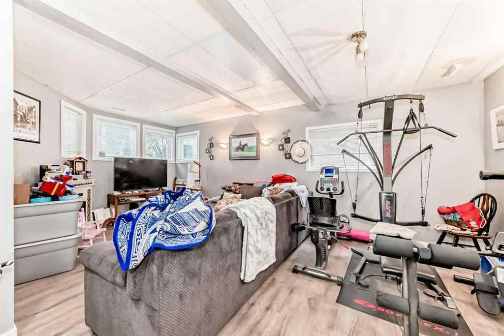 MLS® A2248311 - 1328 Meadowbrook Drive SE in Meadowbrook Airdrie, Residential