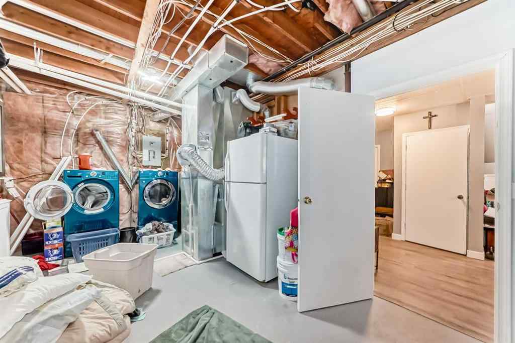MLS® A2248311 - 1328 Meadowbrook Drive SE in Meadowbrook Airdrie, Residential