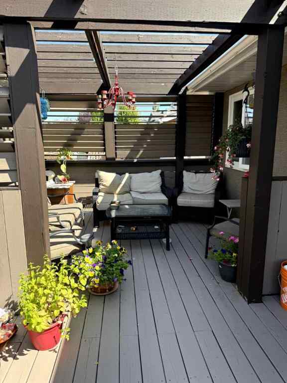 MLS® A2248311 - 1328 Meadowbrook Drive SE in Meadowbrook Airdrie, Residential