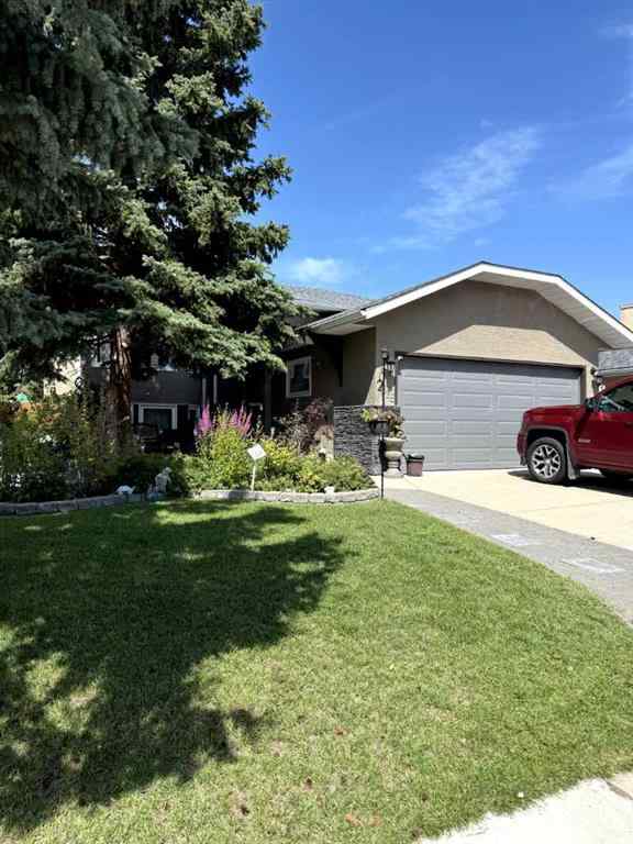 MLS® A2248311 - 1328 Meadowbrook Drive SE in Meadowbrook Airdrie, Residential