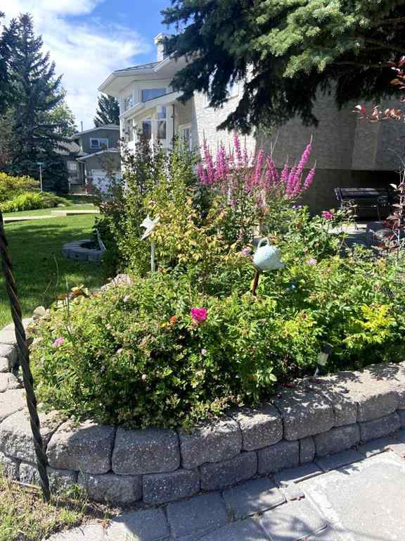 MLS® A2248311 - 1328 Meadowbrook Drive SE in Meadowbrook Airdrie, Residential