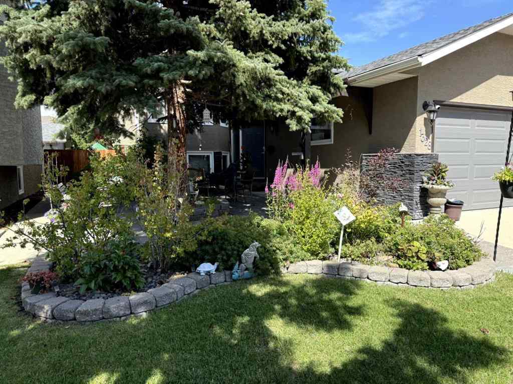 MLS® A2248311 - 1328 Meadowbrook Drive SE in Meadowbrook Airdrie, Residential