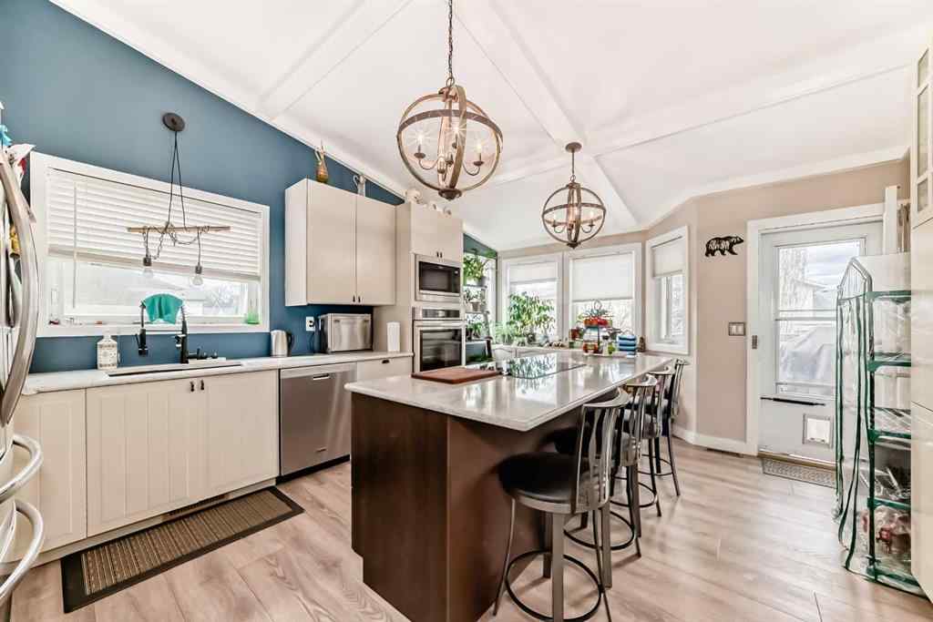 MLS® A2248311 - 1328 Meadowbrook Drive SE in Meadowbrook Airdrie, Residential