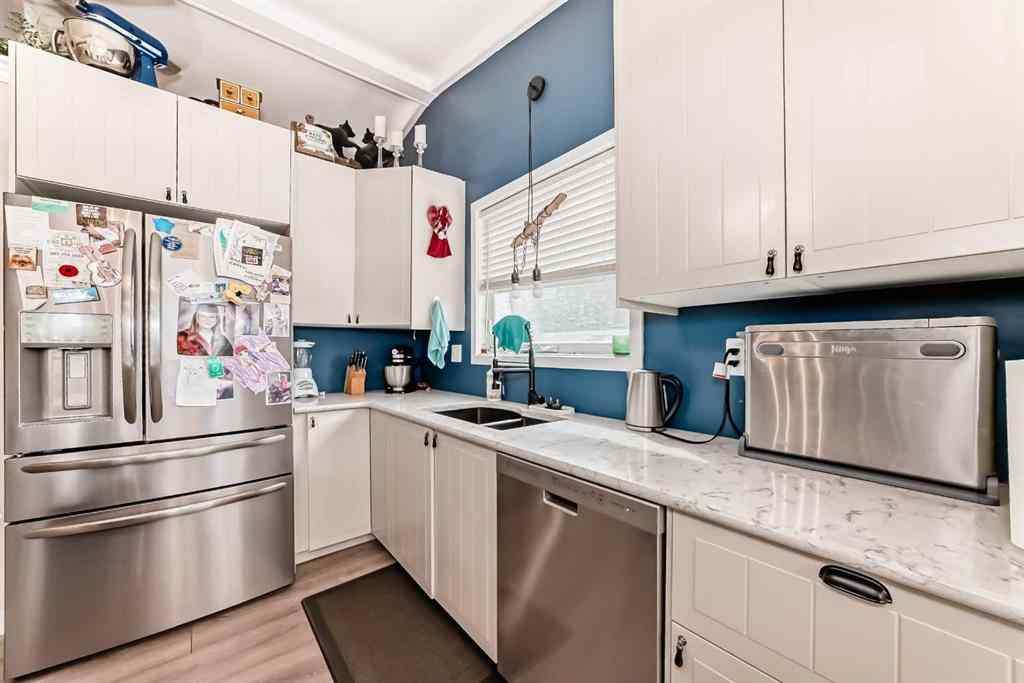 MLS® A2248311 - 1328 Meadowbrook Drive SE in Meadowbrook Airdrie, Residential