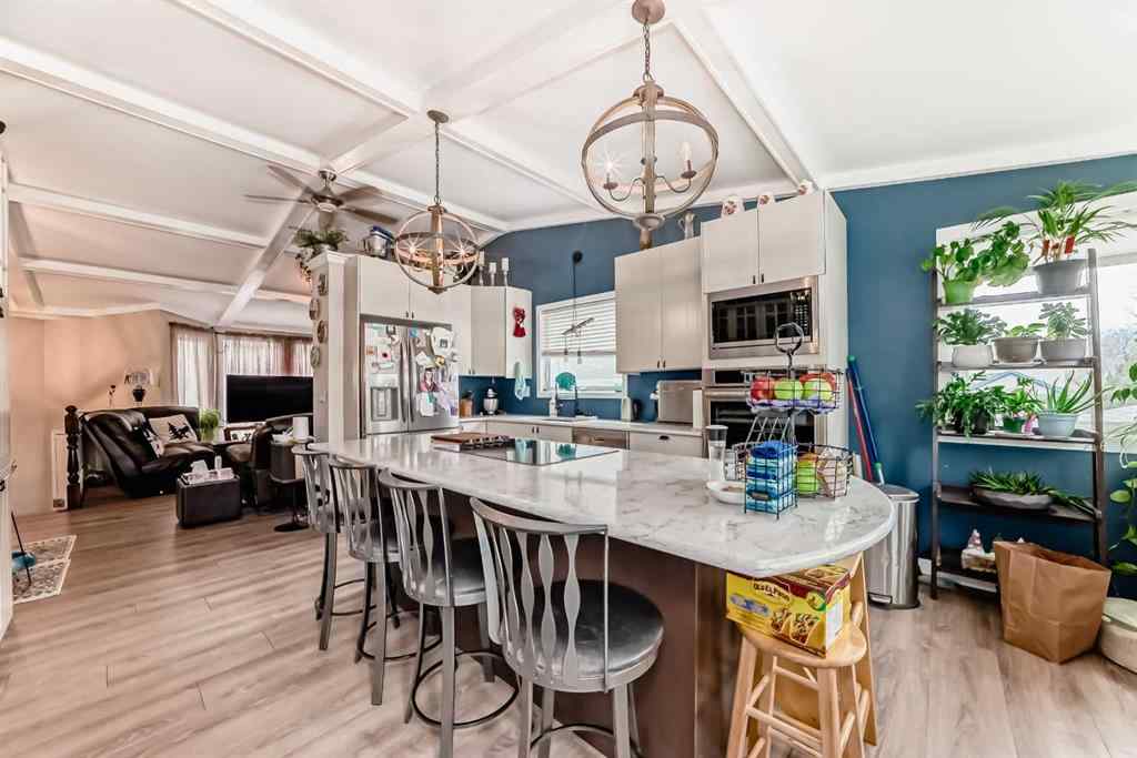MLS® A2248311 - 1328 Meadowbrook Drive SE in Meadowbrook Airdrie, Residential