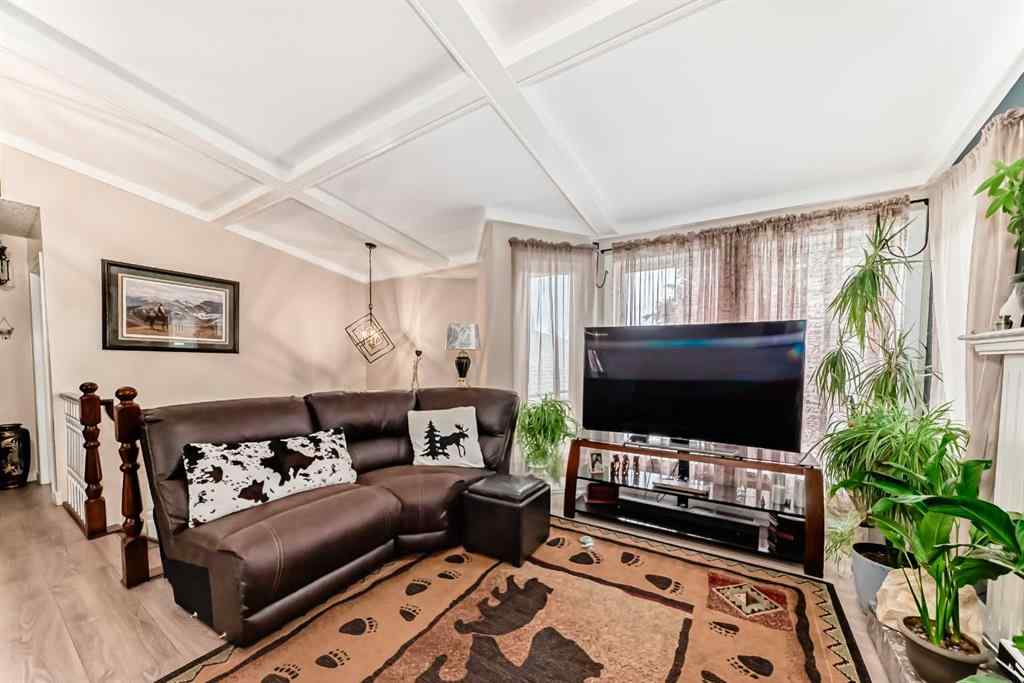 MLS® A2248311 - 1328 Meadowbrook Drive SE in Meadowbrook Airdrie, Residential