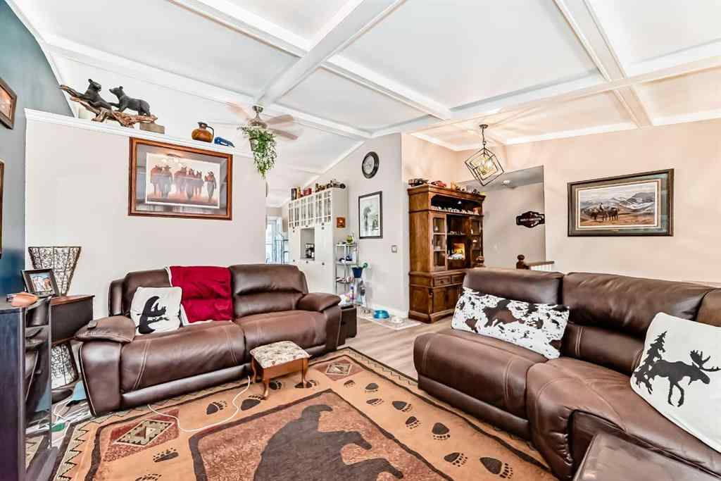 MLS® A2248311 - 1328 Meadowbrook Drive SE in Meadowbrook Airdrie, Residential