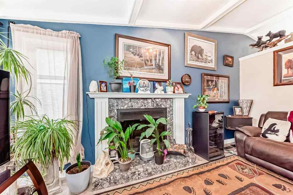 MLS® A2248311 - 1328 Meadowbrook Drive SE in Meadowbrook Airdrie, Residential