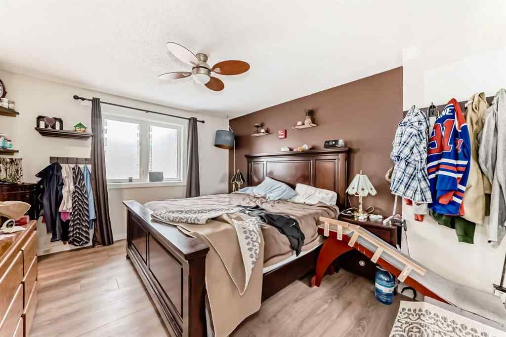 MLS® A2248311 - 1328 Meadowbrook Drive SE in Meadowbrook Airdrie, Residential