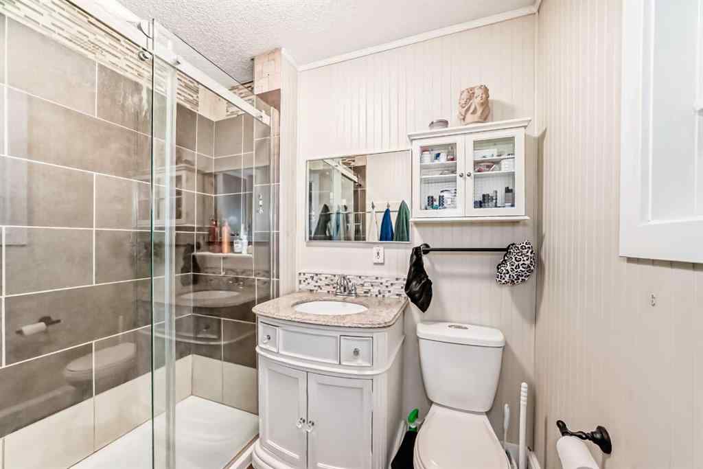 MLS® A2248311 - 1328 Meadowbrook Drive SE in Meadowbrook Airdrie, Residential