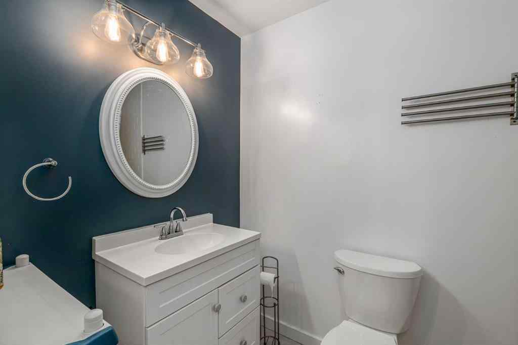 MLS® A2248320 - 206, 208 43 Avenue SW in Parkhill Calgary, Residential