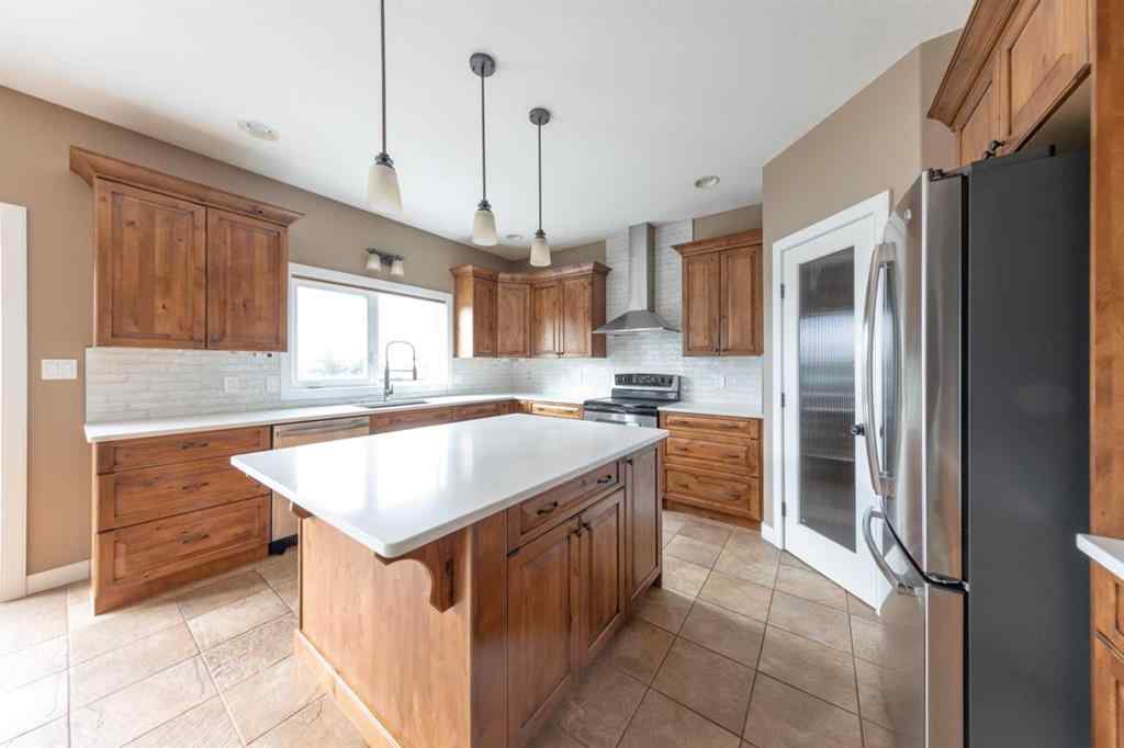 MLS® A2248328 - 5209 19 Street  in College Park Lloydminster, Residential