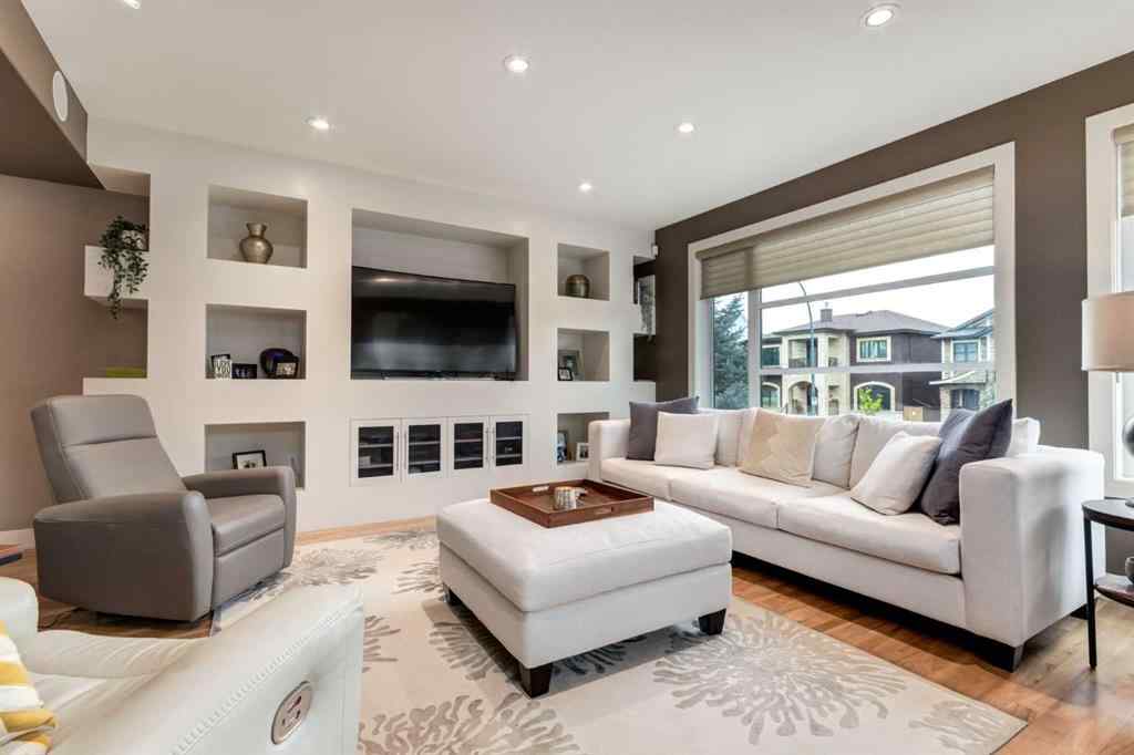 MLS® A2248332 - 1713 27 Street SW in Shaganappi Calgary, Residential