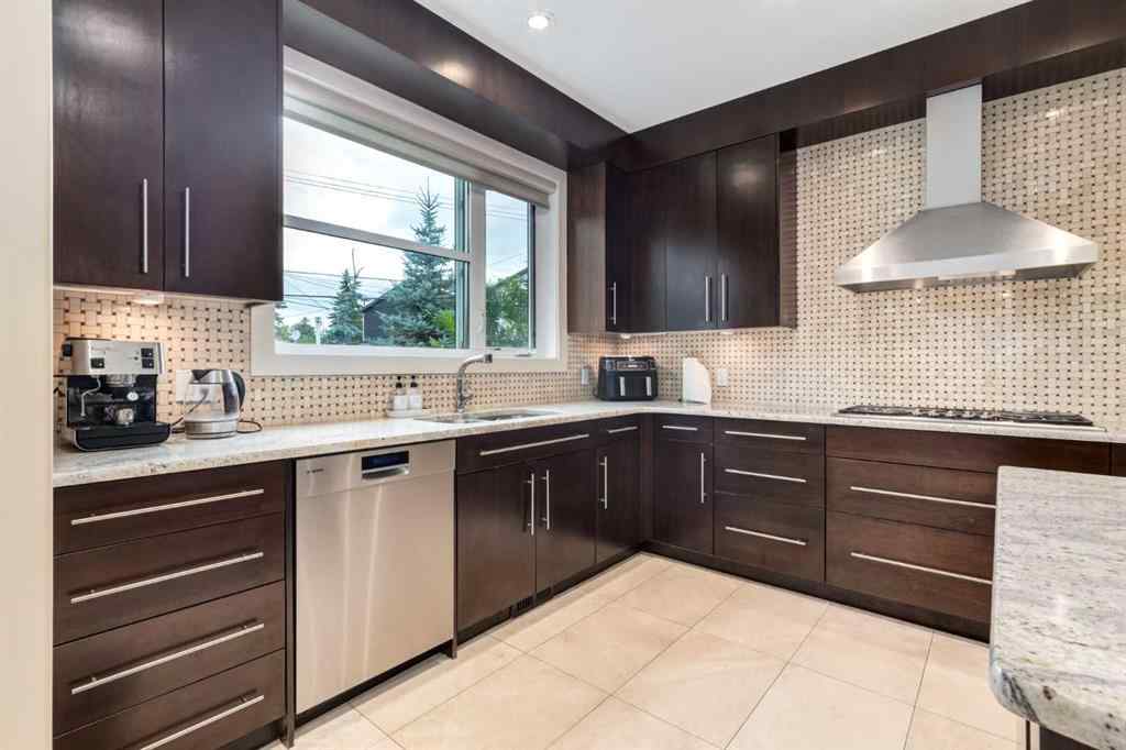 MLS® A2248332 - 1713 27 Street SW in Shaganappi Calgary, Residential