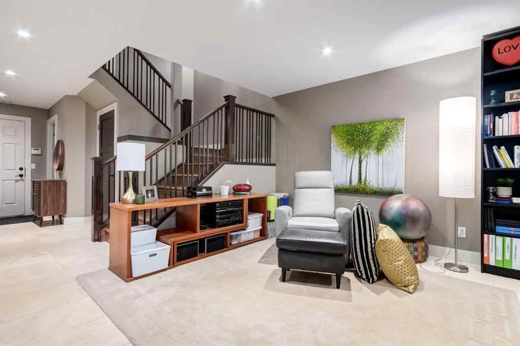MLS® A2248332 - 1713 27 Street SW in Shaganappi Calgary, Residential