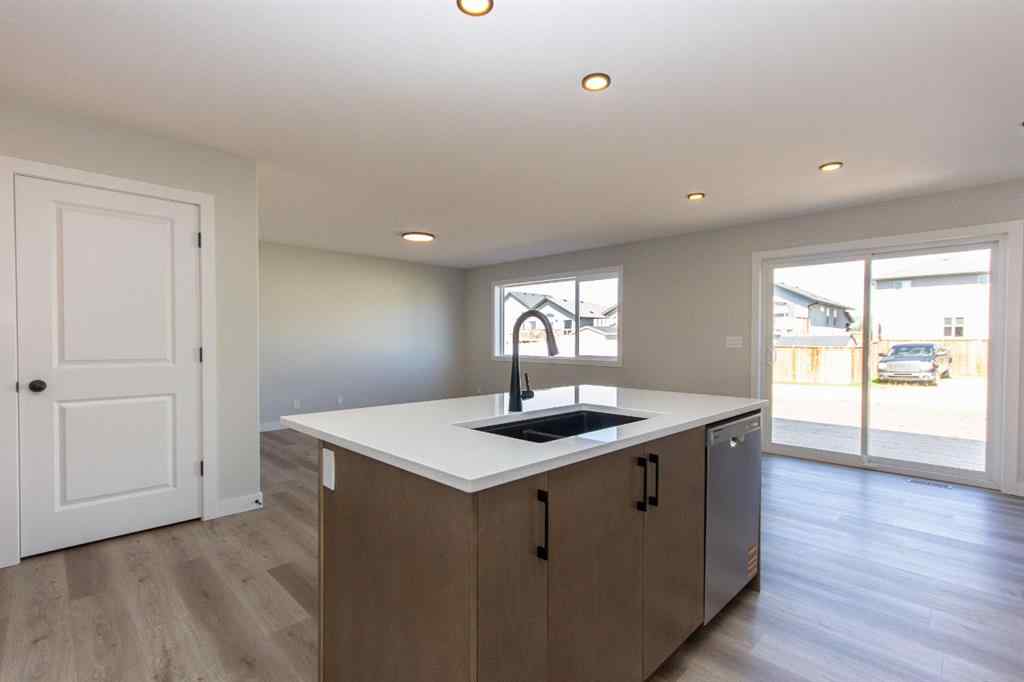 MLS® A2248336 - 75 Bardwell Way  in Beacon Hill Sylvan Lake, Residential