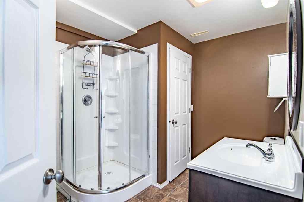 MLS® A2248337 - 61 Mann Drive  in Palisades Penhold, Residential