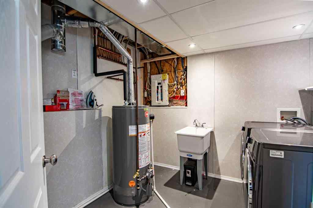 MLS® A2248337 - 61 Mann Drive  in Palisades Penhold, Residential