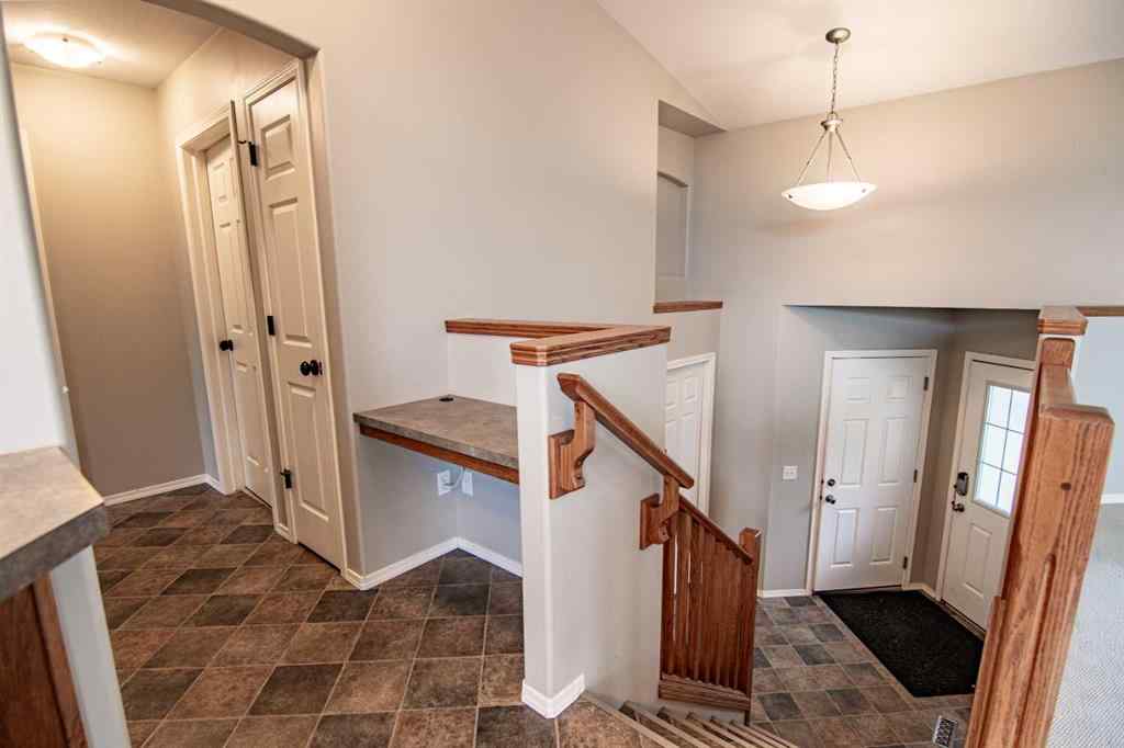 MLS® A2248337 - 61 Mann Drive  in Palisades Penhold, Residential