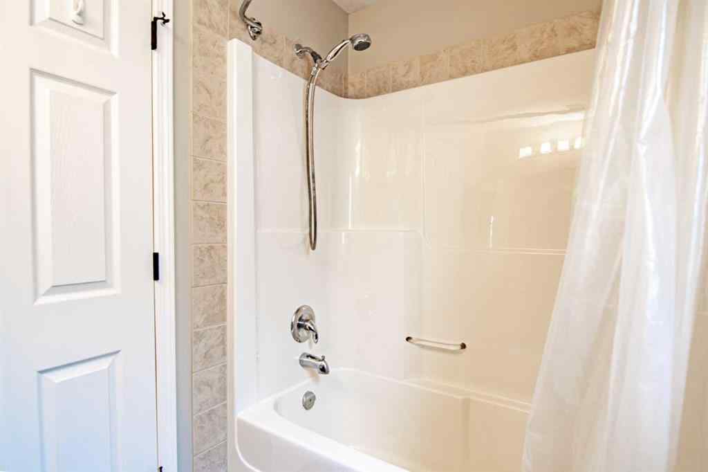 MLS® A2248337 - 61 Mann Drive  in Palisades Penhold, Residential