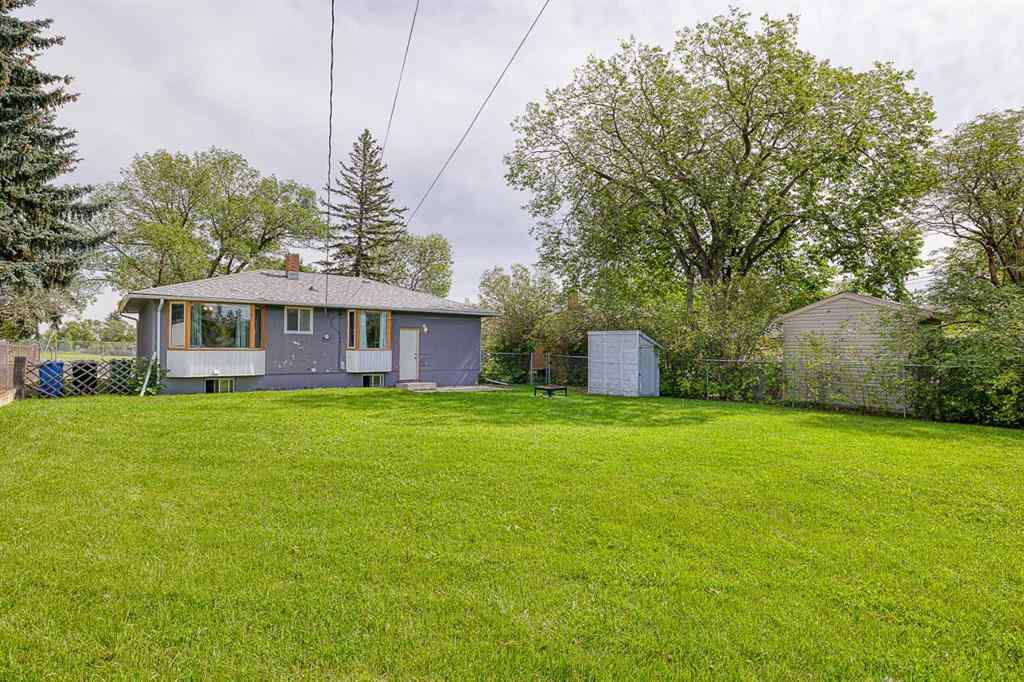 MLS® A2248342 - 639 Thornhill Drive NW in Thorncliffe Calgary, Residential