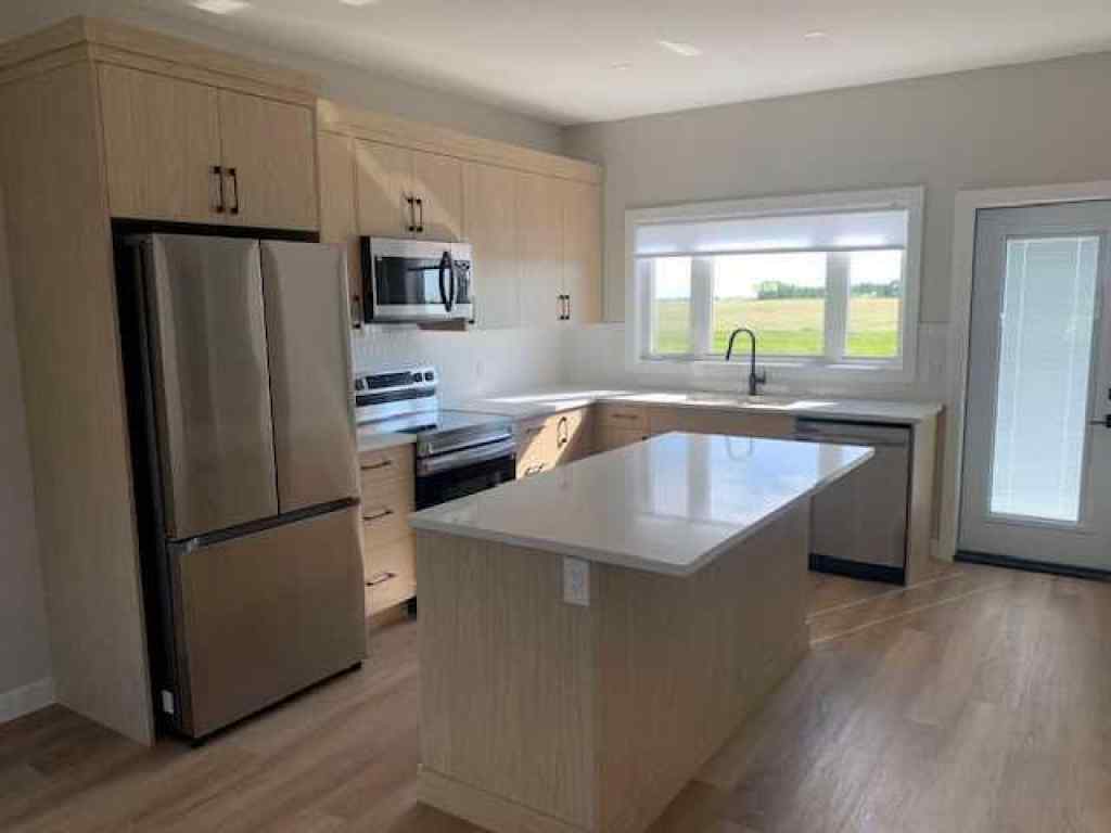 MLS® A2248345 - Unit #B 3901 Sundance Drive  in NONE Coalhurst, Rental