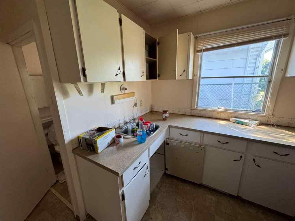 MLS® A2248353 - 9509 104 Avenue  in Hillside Grande Prairie, Residential