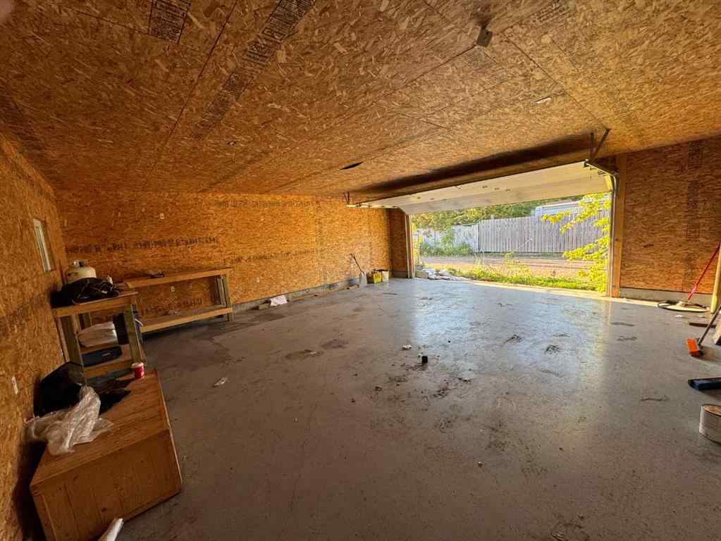 MLS® A2248353 - 9509 104 Avenue  in Hillside Grande Prairie, Residential