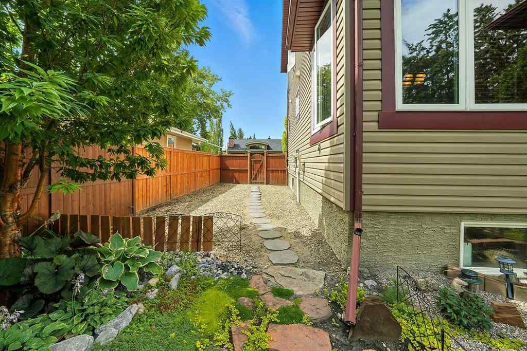 MLS® A2248365 - 3715 44A Avenue  in Mountview Red Deer, Residential