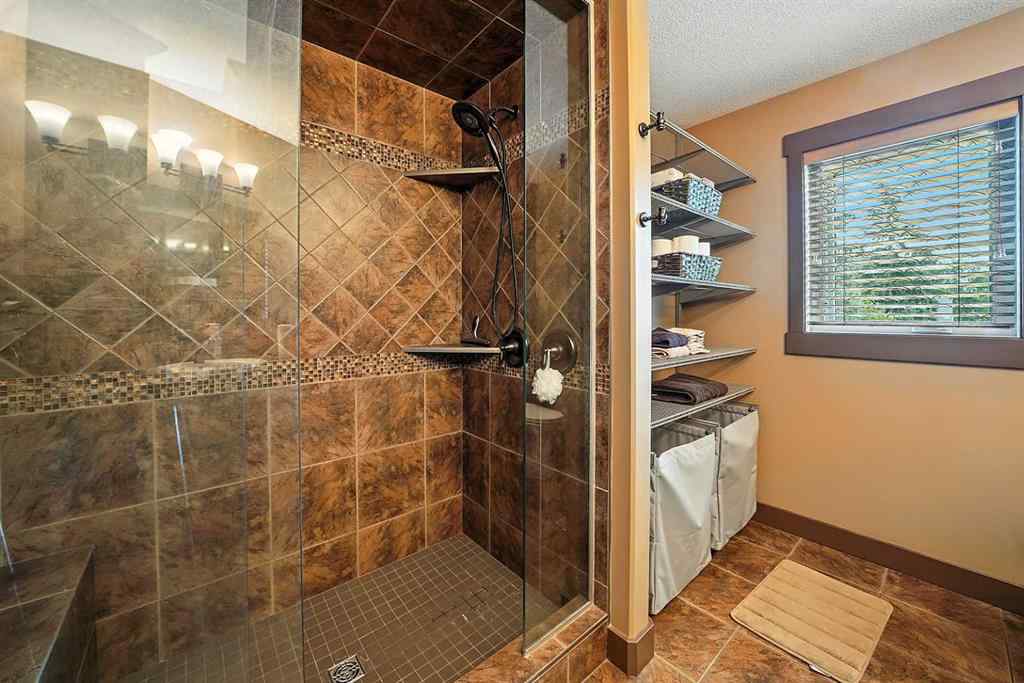 MLS® A2248365 - 3715 44A Avenue  in Mountview Red Deer, Residential