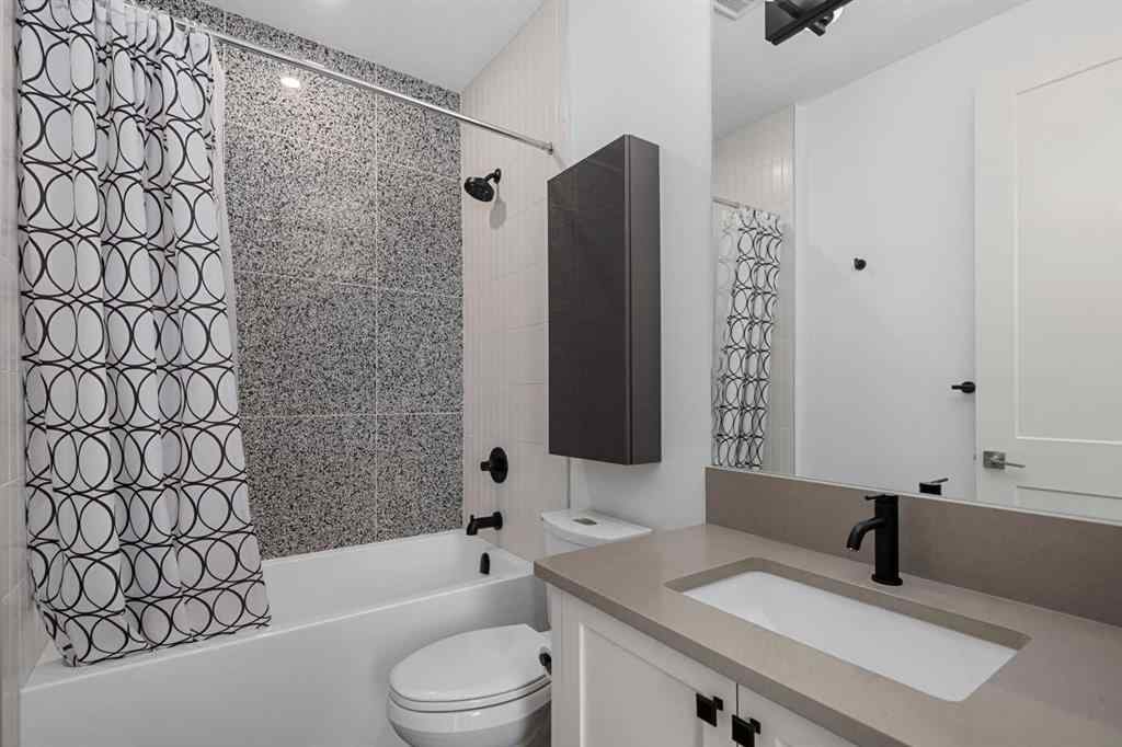 MLS® A2248382 - 2126B 52 Avenue SW in North Glenmore Park Calgary, Residential