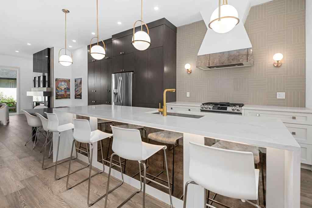 MLS® A2248382 - 2126B 52 Avenue SW in North Glenmore Park Calgary, Residential